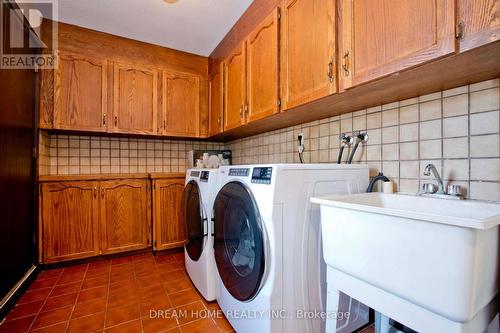 21830 Mccowan Road, East Gwillimbury, ON - Indoor Photo Showing Laundry Room