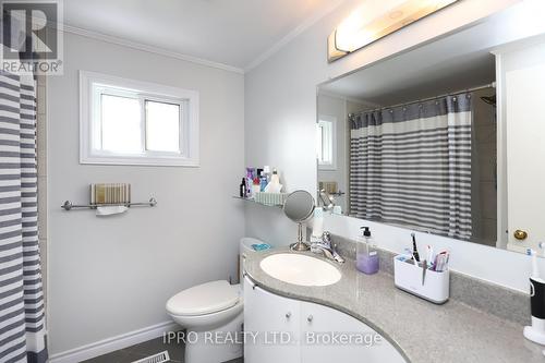 26 Wimbledon Court, Brampton, ON - Indoor Photo Showing Bathroom