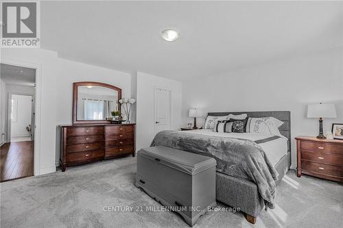 33 Autumn Drive, Wasaga Beach, ON - Indoor Photo Showing Bedroom