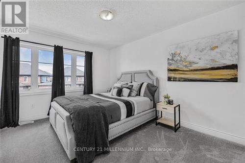 33 Autumn Drive, Wasaga Beach, ON - Indoor Photo Showing Bedroom