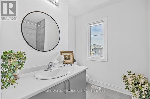 33 Autumn Drive, Wasaga Beach, ON - Indoor Photo Showing Bathroom