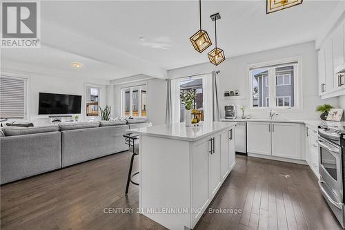 33 Autumn Drive, Wasaga Beach, ON - Indoor Photo Showing Kitchen