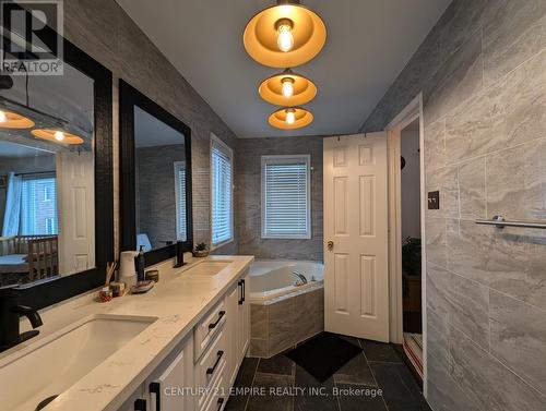 6 Via Cassia Drive, Toronto, ON - Indoor Photo Showing Bathroom