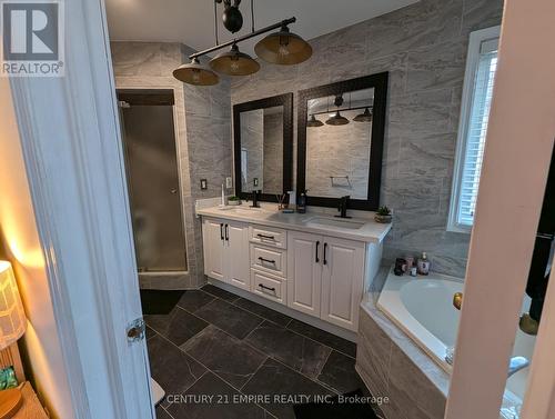 6 Via Cassia Drive, Toronto, ON - Indoor Photo Showing Bathroom