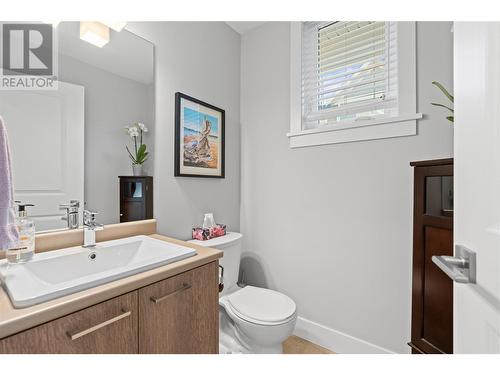 13098 Shoreline Way Unit# 26, Lake Country, BC - Indoor Photo Showing Bathroom