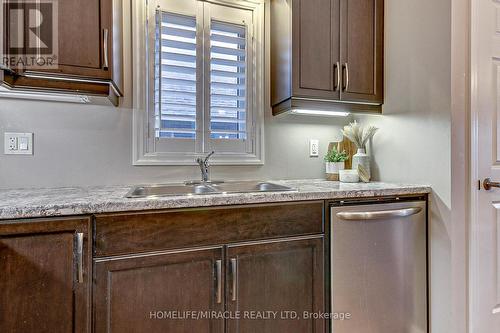 15 Fox Hollow Court, St. Thomas, ON - Indoor Photo Showing Kitchen With Double Sink