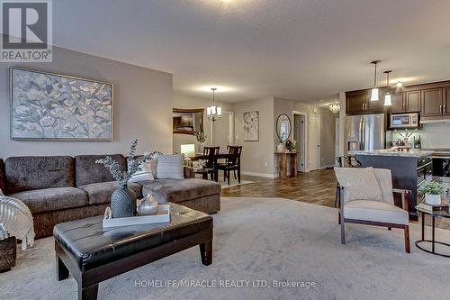 15 Fox Hollow Court, St. Thomas, ON - Indoor Photo Showing Living Room