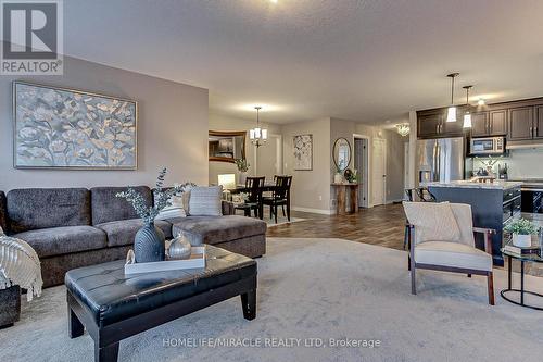 15 Fox Hollow Court, St. Thomas, ON - Indoor Photo Showing Living Room