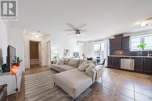 302 - 1212 Fennell Avenue E, Hamilton, ON - Indoor Photo Showing Living Room