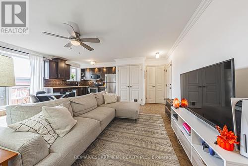 302 - 1212 Fennell Avenue E, Hamilton, ON - Indoor Photo Showing Living Room