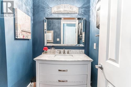 72 High Street, Barrie, ON - Indoor Photo Showing Bathroom