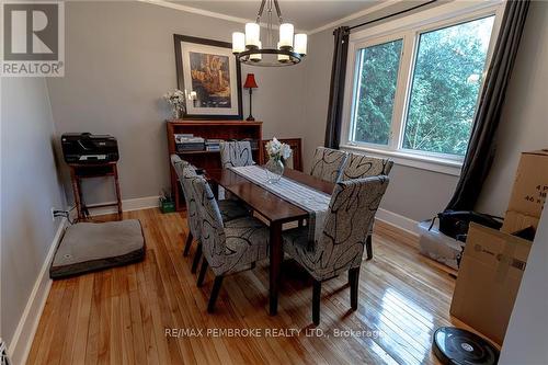 311 Fraser Street, Pembroke, ON - Indoor Photo Showing Dining Room