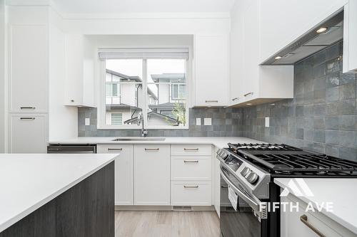 13 20680 76B Avenue, Langley, BC - Indoor Photo Showing Kitchen With Upgraded Kitchen