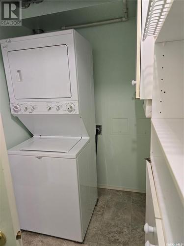 302 1172 103Rd Street, North Battleford, SK - Indoor Photo Showing Laundry Room