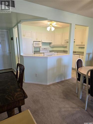 302 1172 103Rd Street, North Battleford, SK - Indoor Photo Showing Kitchen