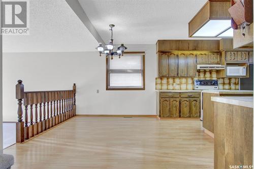 7227 Sherwood Drive, Regina, SK - Indoor Photo Showing Kitchen