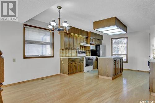 7227 Sherwood Drive, Regina, SK - Indoor Photo Showing Kitchen