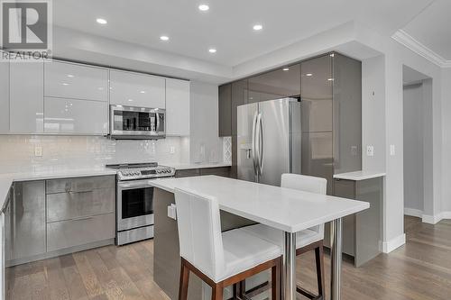 1152 Sunset Drive Unit# 1201, Kelowna, BC - Indoor Photo Showing Kitchen With Stainless Steel Kitchen With Upgraded Kitchen