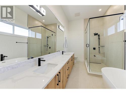 10287 Beacon Hill Drive, Lake Country, BC - Indoor Photo Showing Bathroom