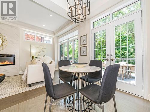 22 Great Heron Court, King, ON - Indoor Photo Showing Dining Room