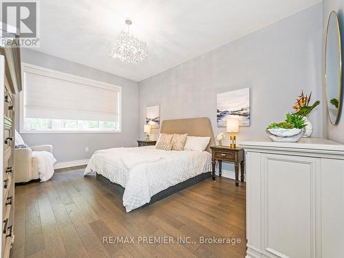 22 Great Heron Court, King, ON - Indoor Photo Showing Bedroom