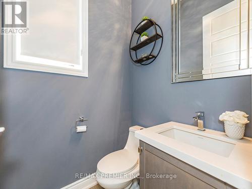 22 Great Heron Court, King, ON - Indoor Photo Showing Bathroom