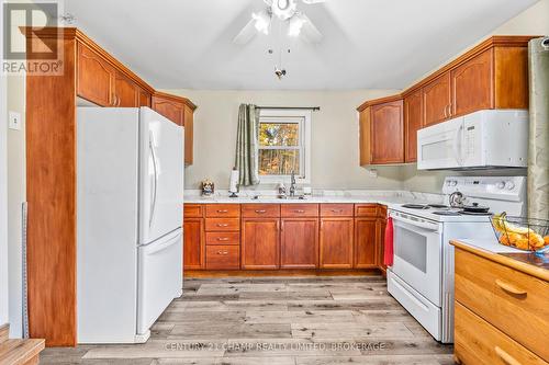 743 Highway 15, Rr#2, Rideau Lakes (817 - Rideau Lakes (South Crosby) Twp), ON - Indoor Photo Showing Kitchen