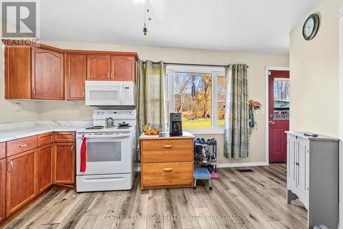 743 Highway 15, Rr#2, Rideau Lakes (817 - Rideau Lakes (South Crosby) Twp), ON - Indoor Photo Showing Kitchen