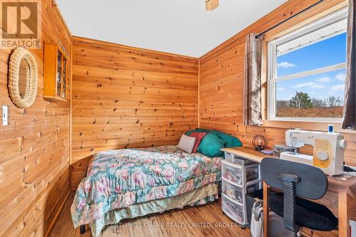 743 Highway 15, Rr#2, Rideau Lakes (817 - Rideau Lakes (South Crosby) Twp), ON - Indoor Photo Showing Bedroom