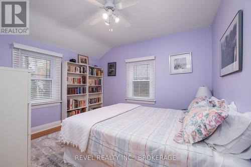 751 Johnson Street, Kingston (Central City East), ON - Indoor Photo Showing Bedroom