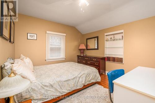 751 Johnson Street, Kingston (Central City East), ON - Indoor Photo Showing Bedroom