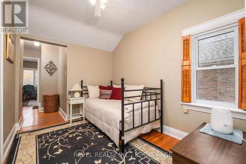 751 Johnson Street, Kingston (Central City East), ON - Indoor Photo Showing Bedroom