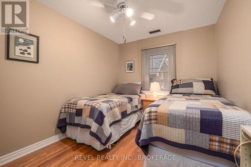 751 Johnson Street, Kingston (Central City East), ON - Indoor Photo Showing Bedroom