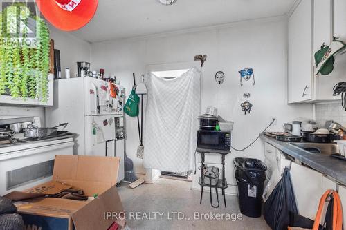 6501 Highway 93, Tay, ON - Indoor Photo Showing Kitchen