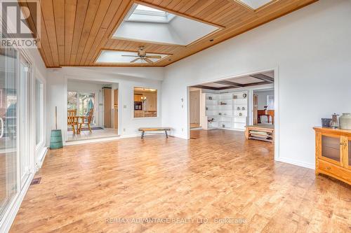 Sunroom with skylights - 3070 Sandpiper Trail, Plympton-Wyoming (Plympton Wyoming), ON - Indoor