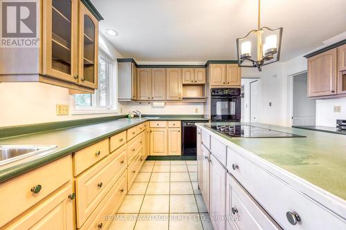 Kitchen with plenty of counter space - 3070 Sandpiper Trail, Plympton-Wyoming (Plympton Wyoming), ON - Indoor Photo Showing Kitchen