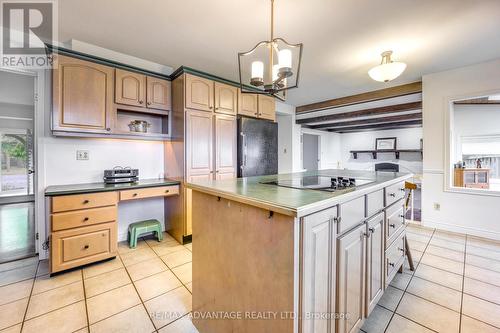 3070 Sandpiper Trail, Plympton-Wyoming (Plympton Wyoming), ON - Indoor Photo Showing Kitchen