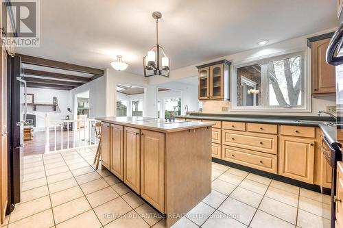 3070 Sandpiper Trail, Plympton-Wyoming (Plympton Wyoming), ON - Indoor Photo Showing Kitchen