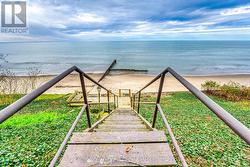 Steps to the beach - 