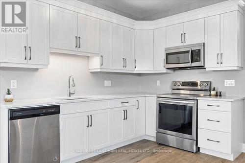 100 Barley Trail, Stirling-Rawdon, ON - Indoor Photo Showing Kitchen With Upgraded Kitchen