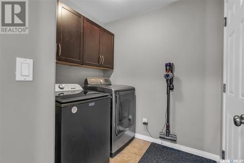 702 Lynd Crescent, Saskatoon, SK - Indoor Photo Showing Laundry Room