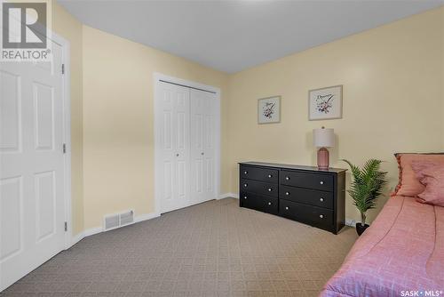 702 Lynd Crescent, Saskatoon, SK - Indoor Photo Showing Bedroom