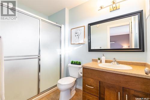 702 Lynd Crescent, Saskatoon, SK - Indoor Photo Showing Bathroom