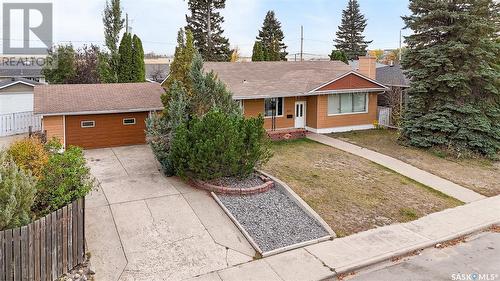 801 Keith Street, Moose Jaw, SK - Outdoor