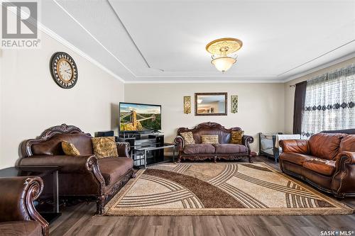 801 Keith Street, Moose Jaw, SK - Indoor Photo Showing Living Room