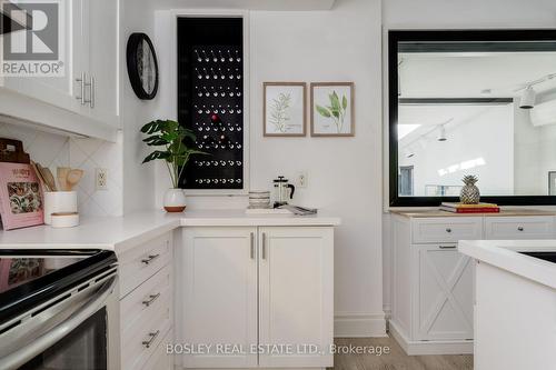 812 Duplex Avenue, Toronto, ON - Indoor Photo Showing Kitchen