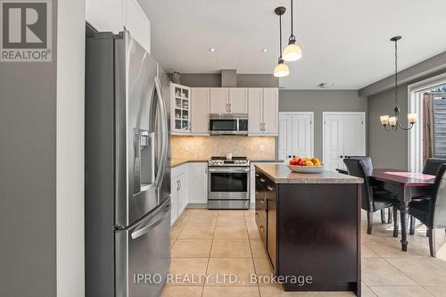 21 Melody Lane, East Luther Grand Valley, ON - Indoor Photo Showing Kitchen With Upgraded Kitchen