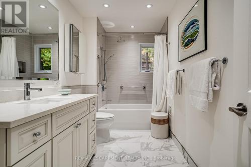 158 Sulphur Springs Road, Hamilton, ON - Indoor Photo Showing Bathroom