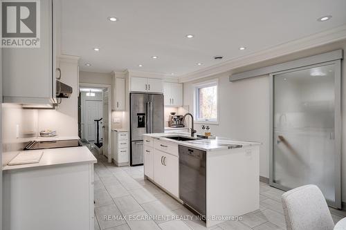 158 Sulphur Springs Road, Hamilton, ON - Indoor Photo Showing Kitchen