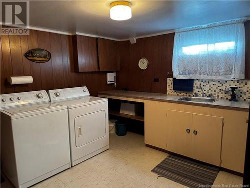 364 Du Pouvoir Road, Edmundston, NB - Indoor Photo Showing Laundry Room